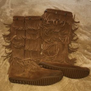 Minnetonka Five Layered Fringe Boots Brown Moc Toe  Mid Calf Zipper 6 Pre- Owned